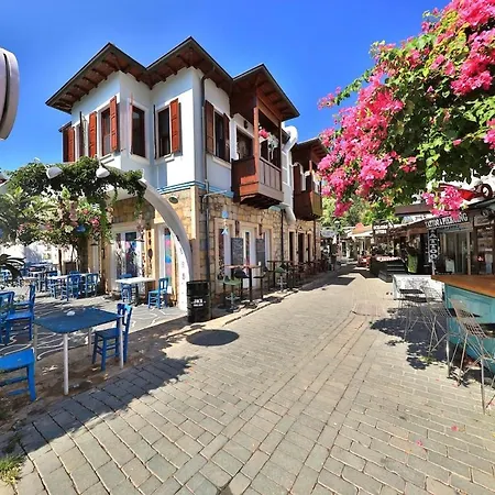 50 Meters To The Long Bazaar In Lavantakas 3 Kas Square
